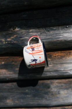 Knivesandtools Enamel Mug E-MG-L-01, Large 10 Cm, Emaille-Tasse -Böker || Spyderco || Cold Steel Verkaufsgeschäft knivesandtools enamelware 12